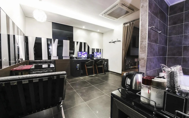 Lexy Hotel