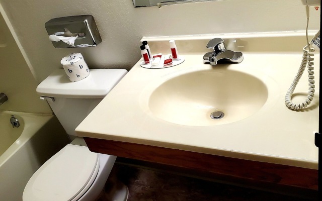 Super 8 By Wyndham Ticonderoga