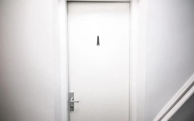 Alphabet 1BR Serviced Apartment -nb304/306-