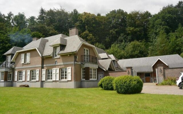 La Villa à L'orée Du Bois