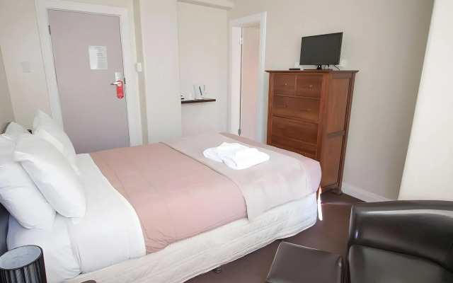 Hotel Waterloo & Backpackers