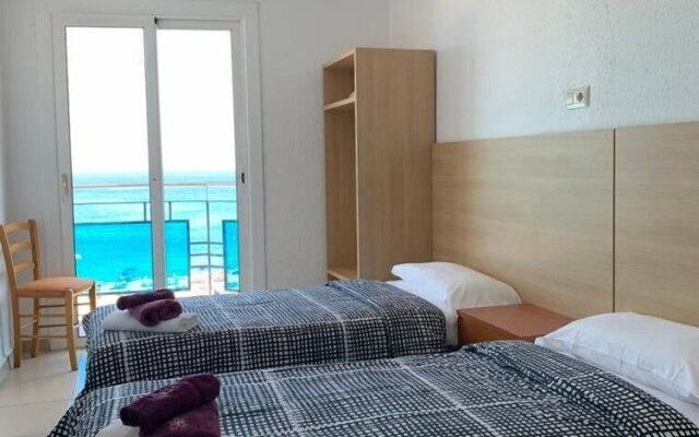 Hostal Lloret Playa