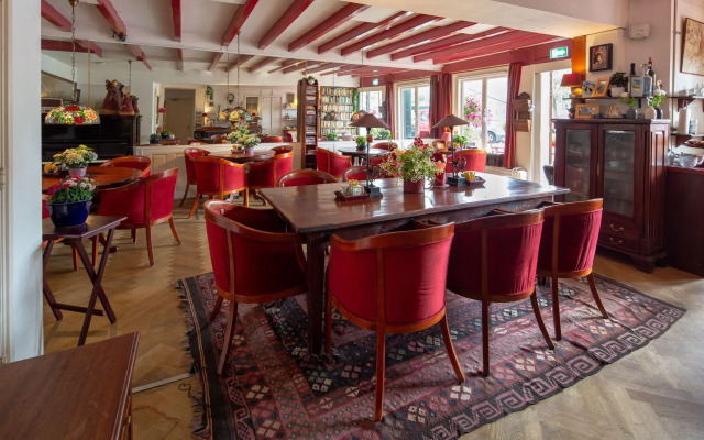 Amsterdam House Hotel