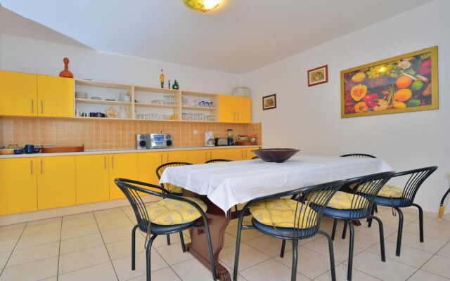 Beautiful Home in Seline With Sauna, Wifi and 7 Bedrooms