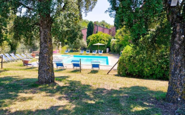 Majestic Farmhouse in San Vivaldo with Swimming Pool