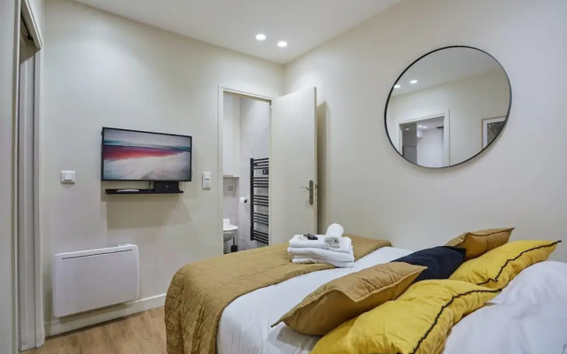 Apartment Center of Paris Montmartre/moulin Rouge