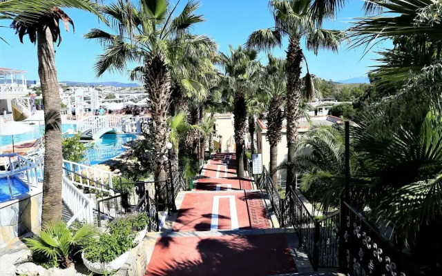 Phoenix Sun Hotel