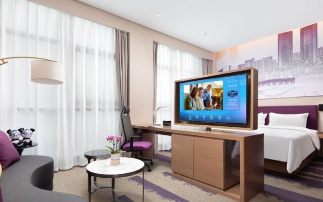 Hampton by Hilton Hefei West Railway Station Sili River