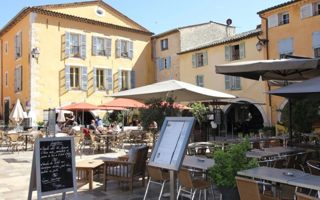 Luxurious Villa in Mougins With Swimming Pool