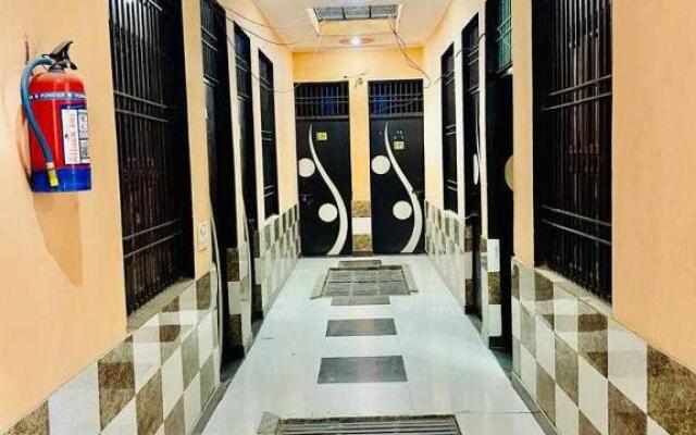 OYO Hotel Royal Apple