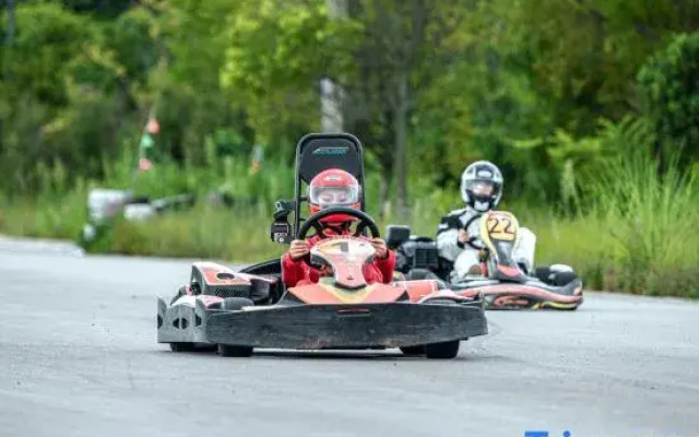 Rhino Spring Villa Hotel