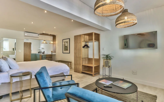 Studio in Camps Bay - 40m From Beach