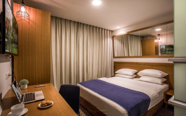 Embassy Hotel Tel Aviv