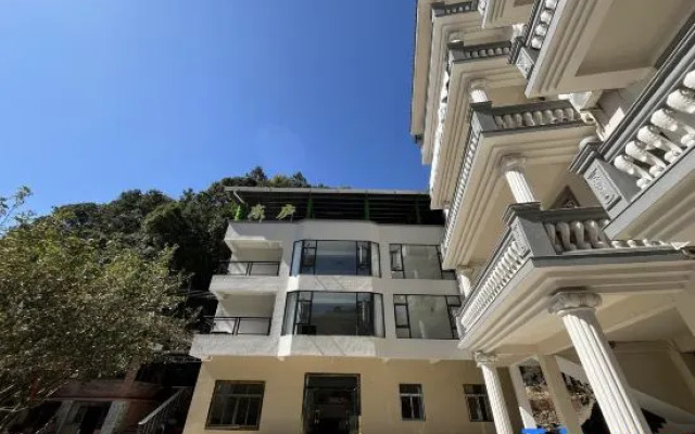 Donglu Mountain Villa