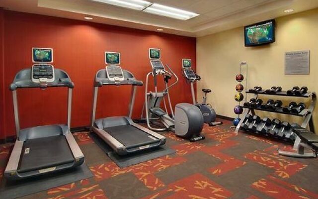 Courtyard Madison East