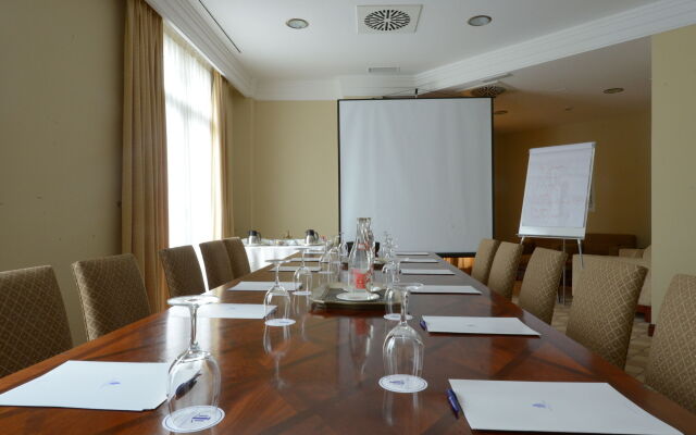 Castilla Termal Balneario de Solares