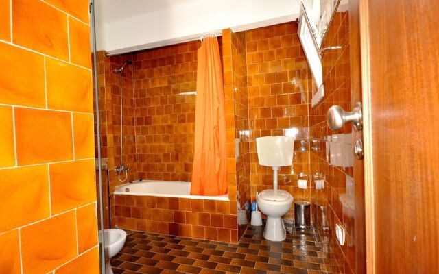 Beautiful Villa With Private Swimming Pool Near the Center of Vilamoura