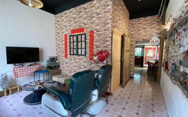 82G Backpacker Inn