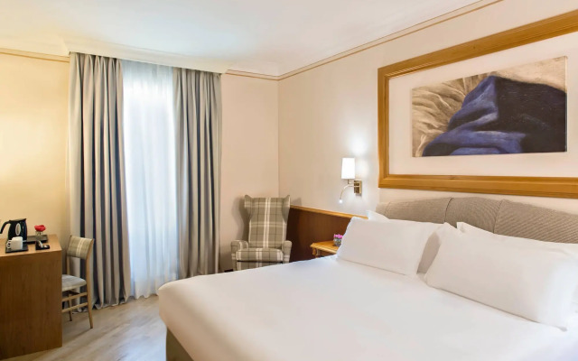Renaissance Naples Hotel Mediterraneo
