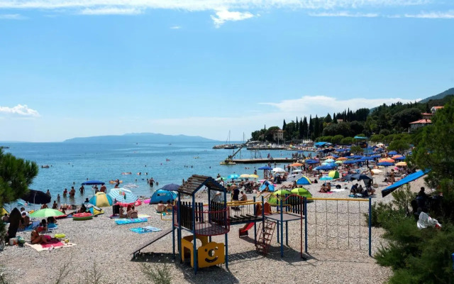 Apartments with a parking space Icici, Opatija - 7788