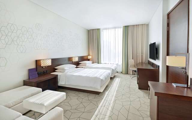 Hyatt Place Dubai Baniyas Square