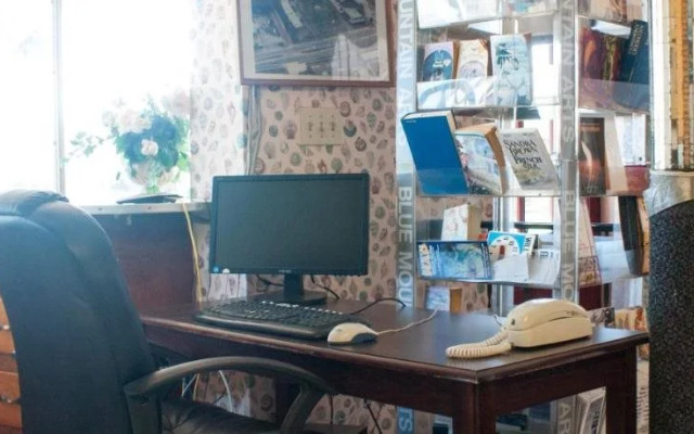 Nassau Holiday Motel