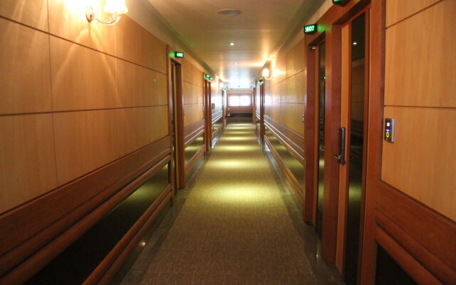 Athenae Hotel