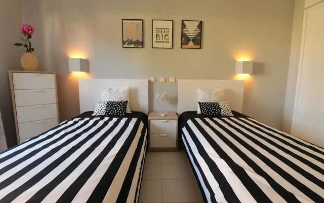 LovelyStay - Clube Brisamar - 2BR Flat with Balcony