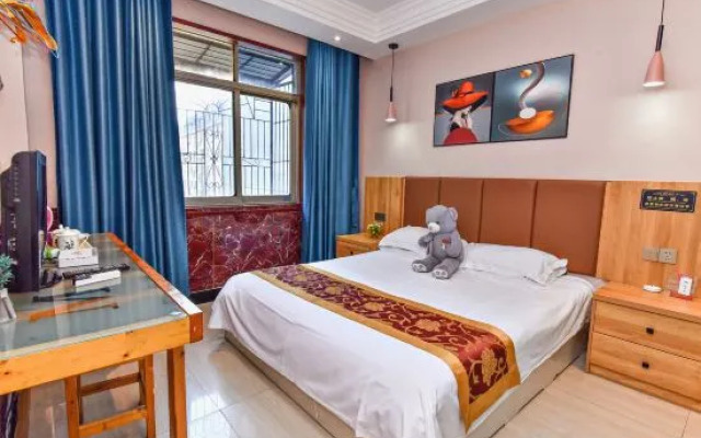 Bona Hotel (Fuyang City Government No. 15 Middle School)