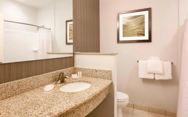 Courtyard by Marriott Dallas Arlington South