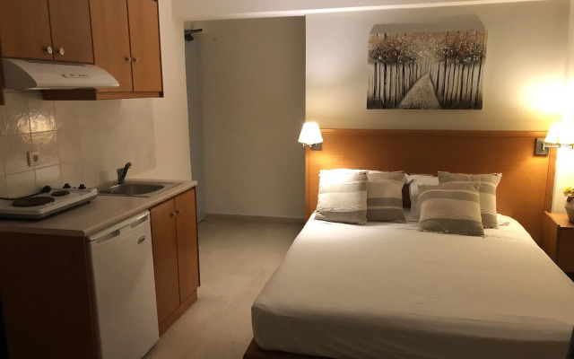Philippos Studios & Apartments