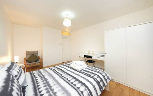 Balcony-freeparking-centrallocation-familyfriendly