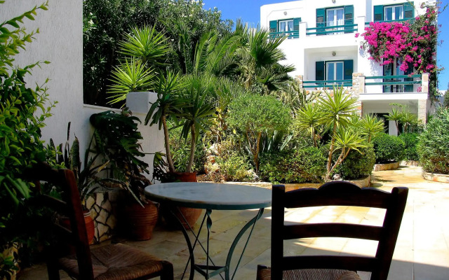 Keros Art Hotel
