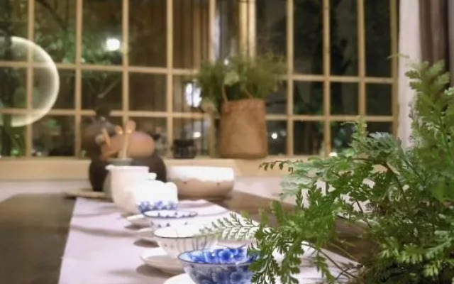 Yuepan Island Hotel