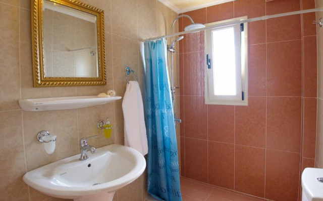 Villa Mandola Dazzling Views of Pine Trees Blue sea
