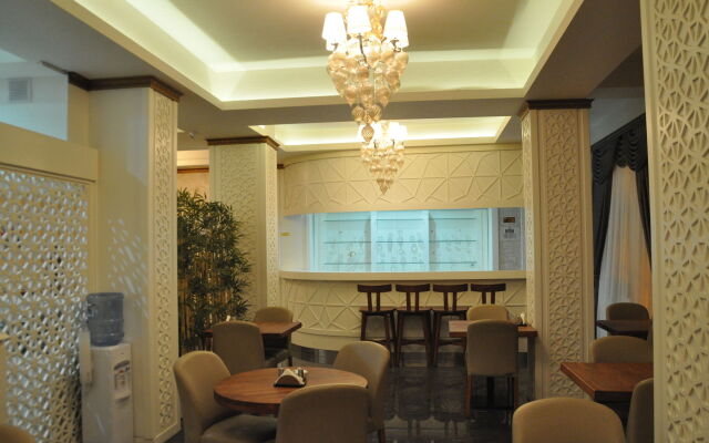 Grand Sera Hotel
