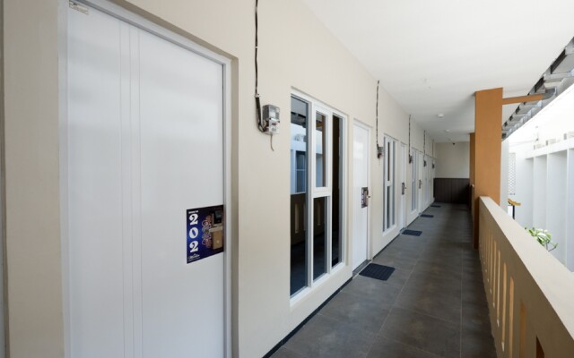 RedDoorz Plus near Paragon Mall Semarang