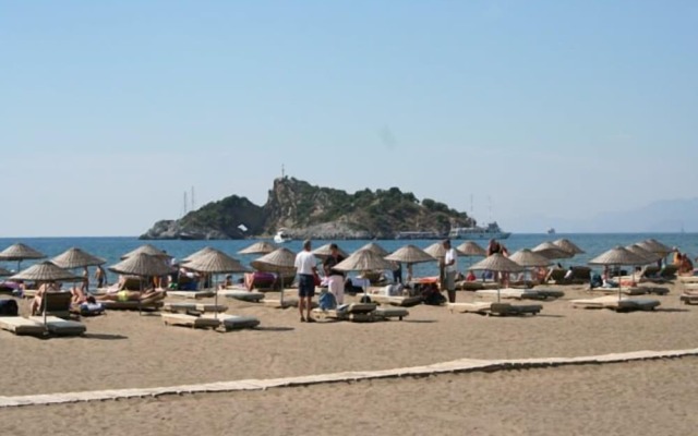 Aisha Apart Hotel