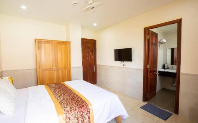 California Saigon Boutique Hotel