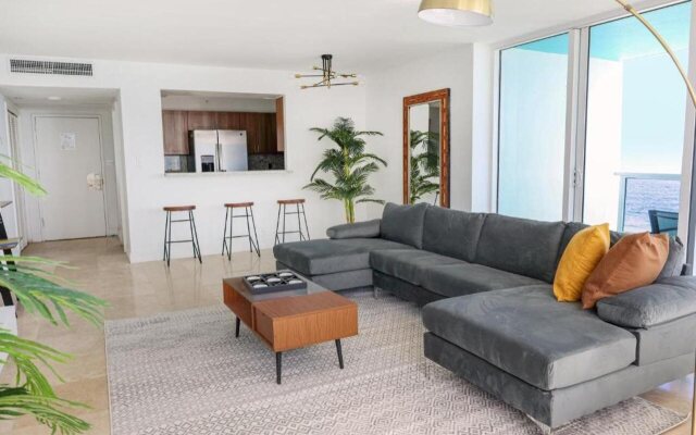 Seacoast Suites on Miami Beach