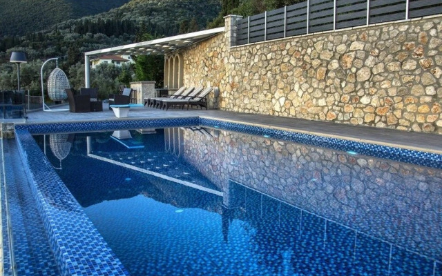 Luxurious Villa Kastro