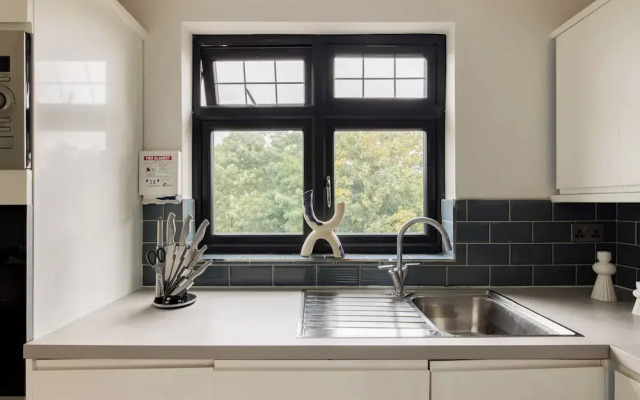 Beautiful Room in Acton