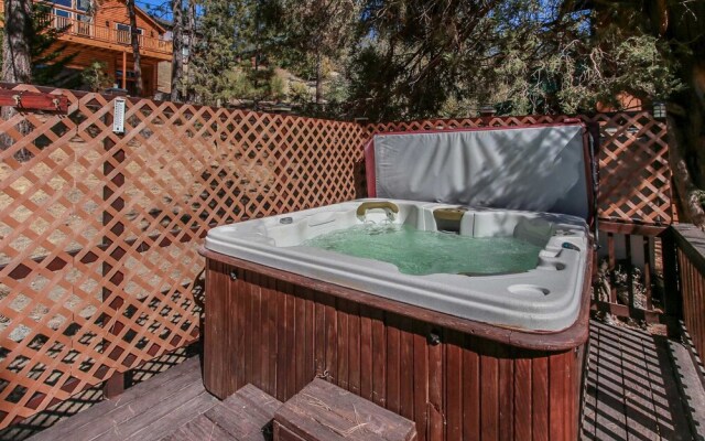 Serenity Slopes by Big Bear Cool Cabins