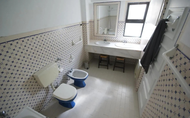 AD hus on Carvoeiro