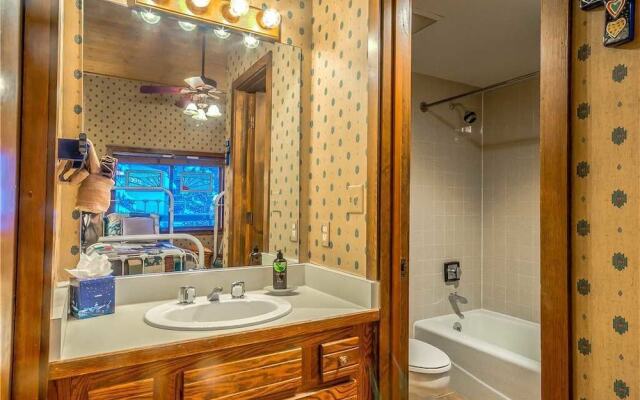 Dulany At Gondola 402