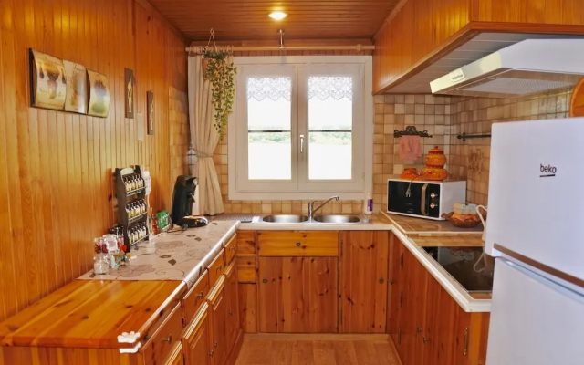 The Holiday Chalet Getaway in a Private Estate, Pets Allowed - фото 3
