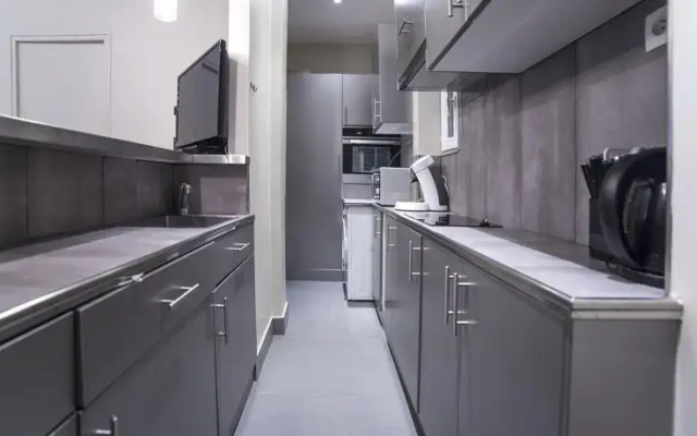 Exceptional Appart champs Elysées Paris