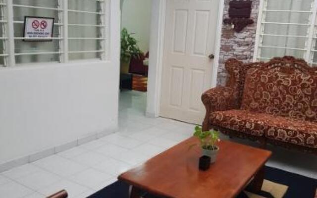 12-15 Pax Ssue Silibin Ipoh Guest House-Homestay