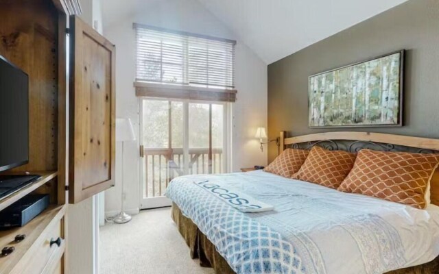 Seasons 3 Bedroom Townhome in Lakeside Village