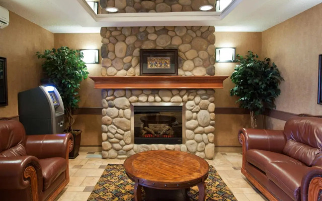 Days Inn & Suites by Wyndham Strathmore